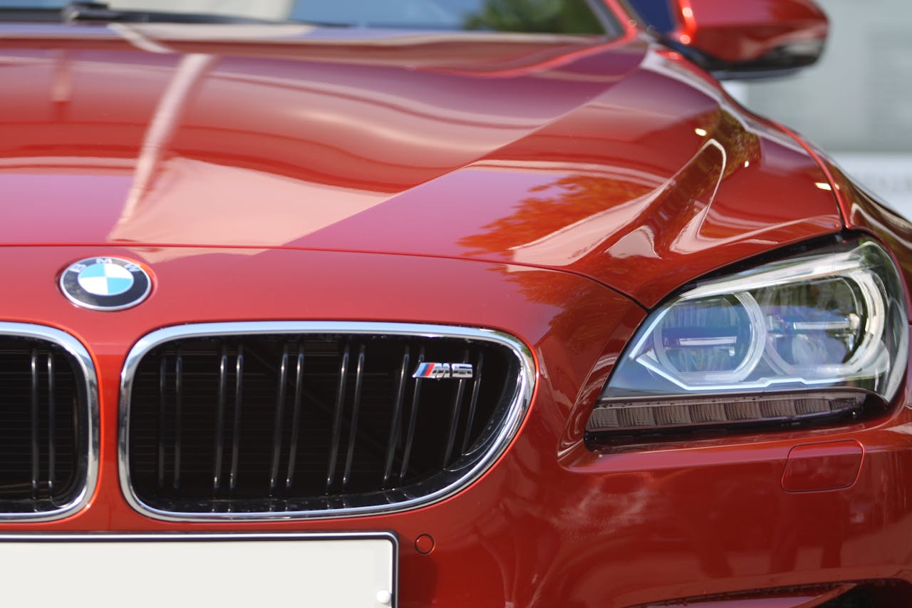 Dlaczego warto rozważyć zakup używanego hatchbacka zautomatyzowaną skrzynią biegów do zadań miejskich?